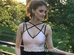 Amalia_Shyness