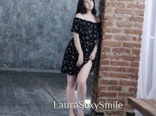 LauraSexySmile