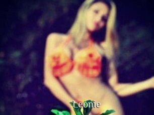 Leonie