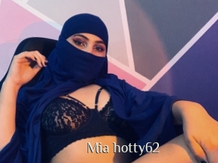 Mia_hotty62