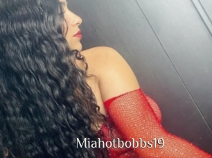 Miahotbobbs19