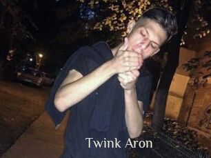 Twink_Aron